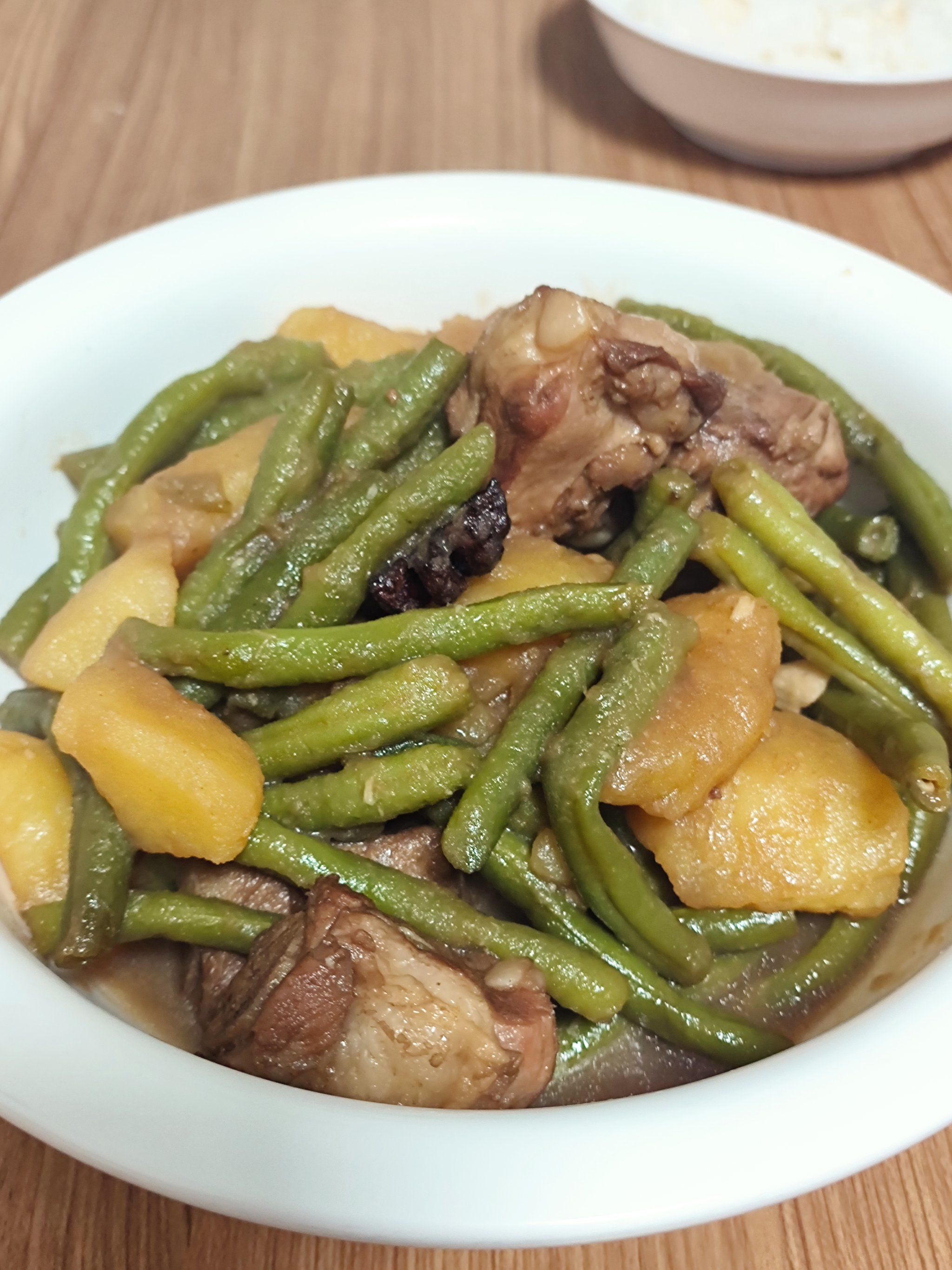 家常鸡腿炖豆角(家常鸡腿炖豆角怎么做)