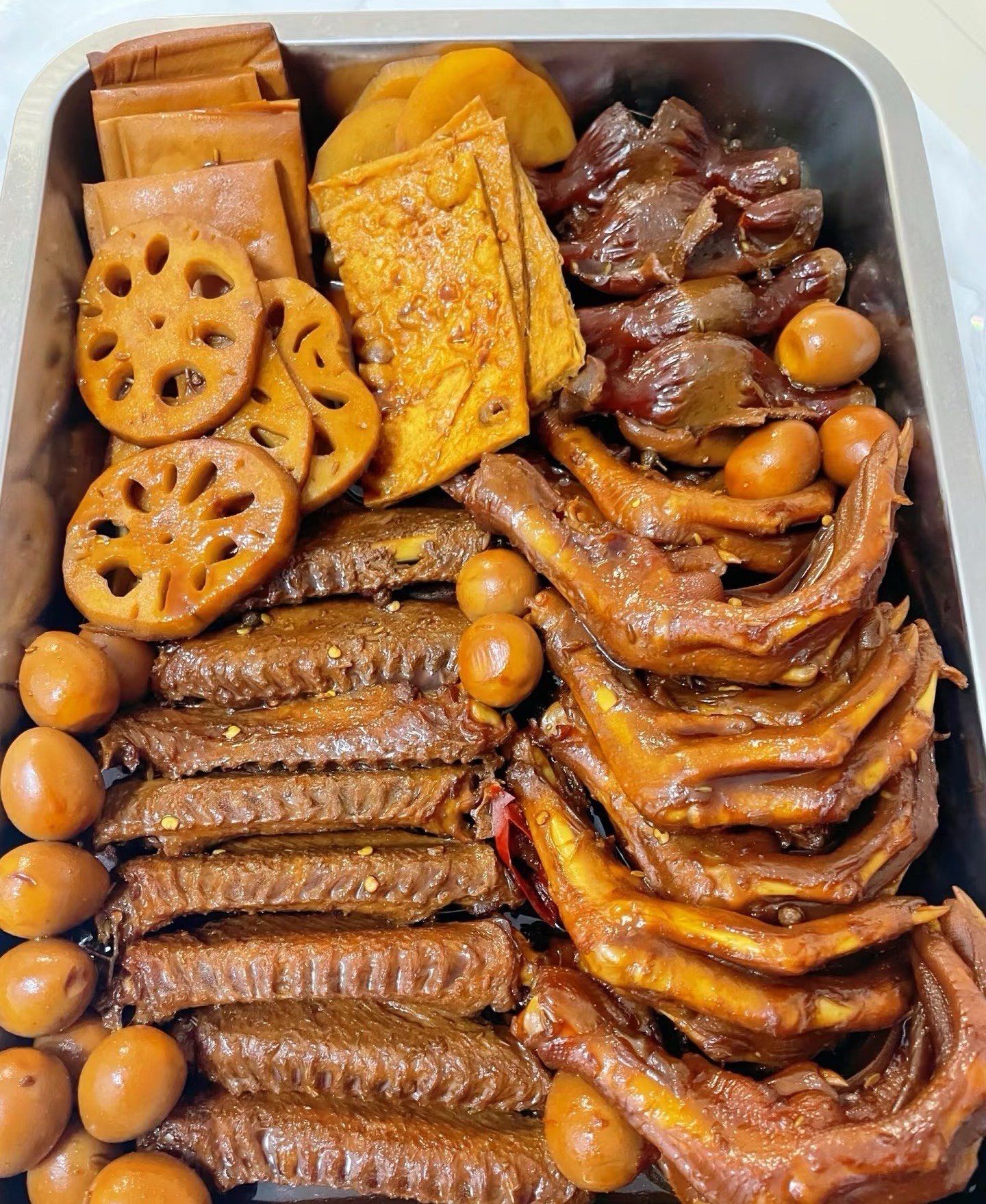 夜市小吃卤味(夜市卖卤肉赚钱吗)