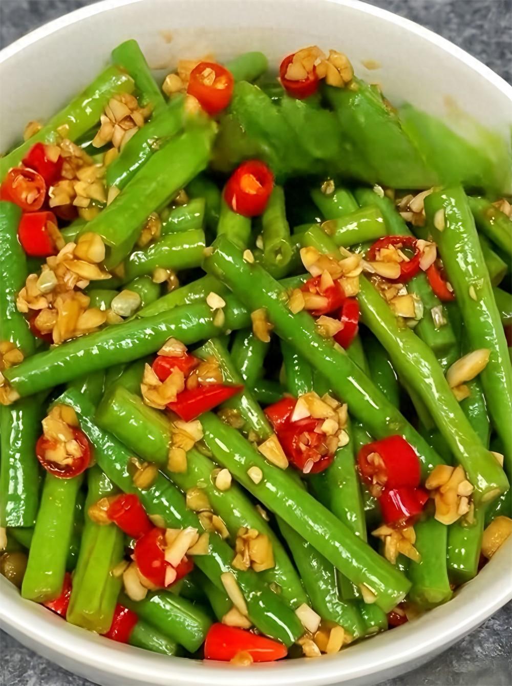 凉菜如何不变色(怎么才能让凉菜颜色特别亮)