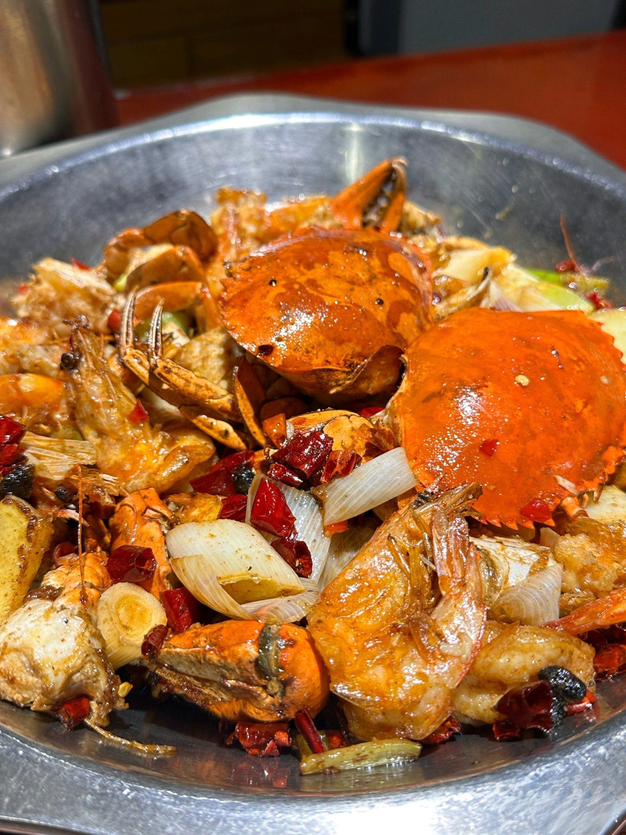 特色香辣蟹店(香辣蟹饭店卖多少钱)