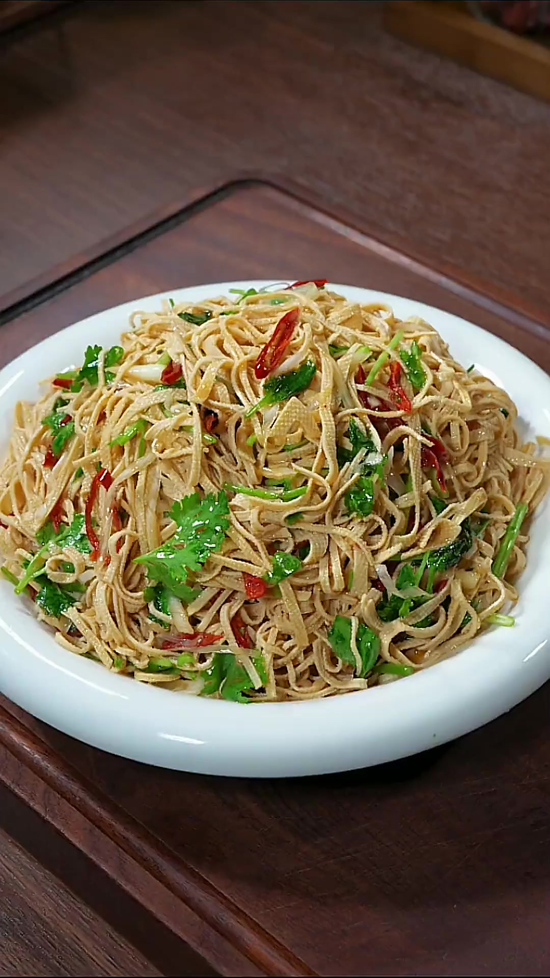 香葱豆腐丝凉菜(葱丝拌豆腐丝的做法窍门)