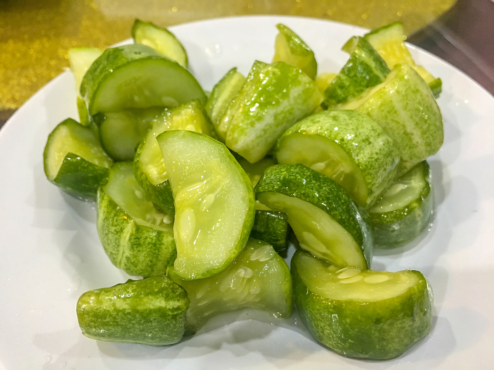 简单家常腌黄瓜(家常腌黄瓜视频教程)