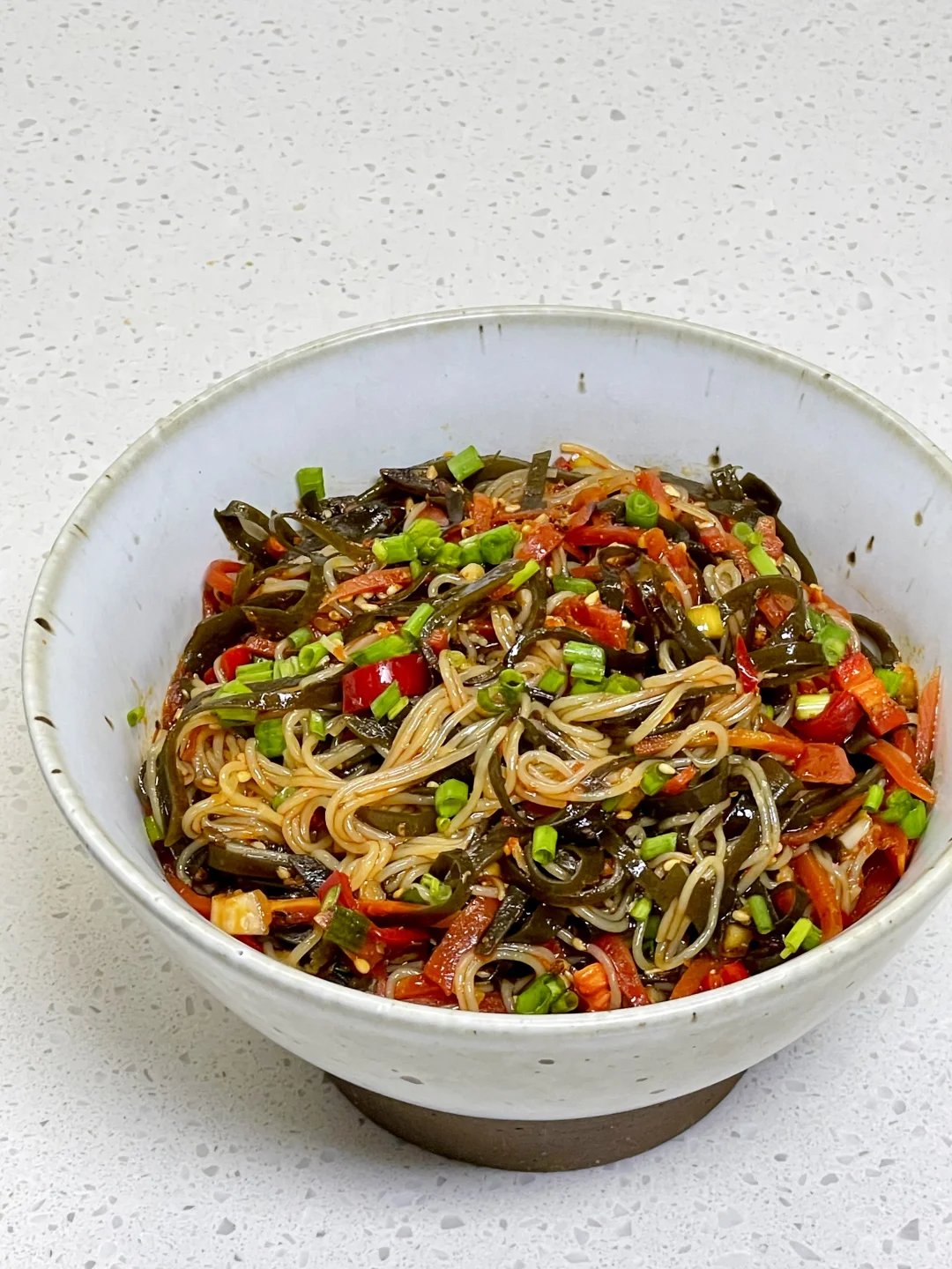 白芝麻怎么调凉菜(白芝麻做凉菜需要炒吗)